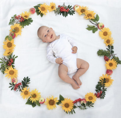 vauvakuvaus 5kk barnfoto auringonkukka lapsikuvaus vauvakuva lapsikuva